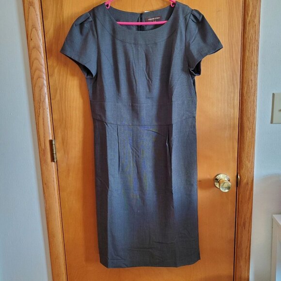 Adrienne Vittadini Dresses & Skirts - Adrienne Vittadini Gray Dress Short Sleeves Hidden Back Zipper Size 14